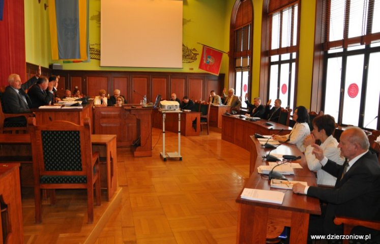 Dzierżoniów: 51 sesja Rady Miejskiej - 30.06.2014 r