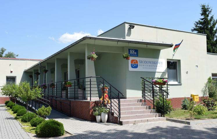 Siedziba Środowiskowego Domu Samopomocy w Dzierżoniowie z zewnątrz