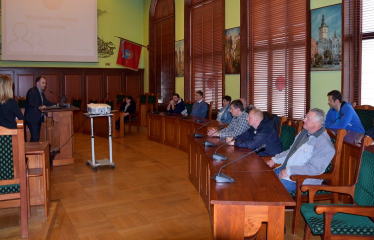 Wnioskodawcy tegorocznych propozycji do Dzierżoniowskiego Budżetu Obywatelskiego już promują swoje pomysły na zmiany w mieście i agitują swoich popleczników. Głosowanie już niebawem – ruszy 22 maja.