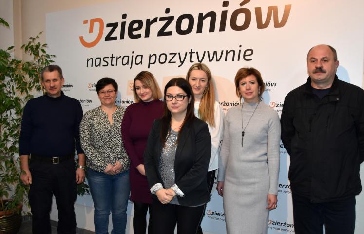 Mieszkańcy Dzierżoniowa otrzymają w najbliższych tygodniach indywidualne informacje o wymiarze podatku na 2020 rok. Ponad 12 tys. decyzji pracownicy urzędu dostarczą do końca lutego.