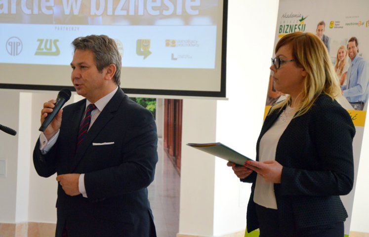 Fundusz Regionu Wałbrzyskiego wygrał konkurs na zarządzanie funduszem pożyczkowym post-JEREMIE. W ramach nowego projektu do dolnośląskich przedsiębiorców trafi aż 16 milionów złotych.
