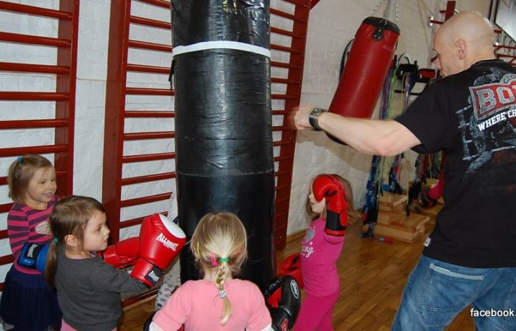 Dzierżoniów: Box i Klub Mamuśki