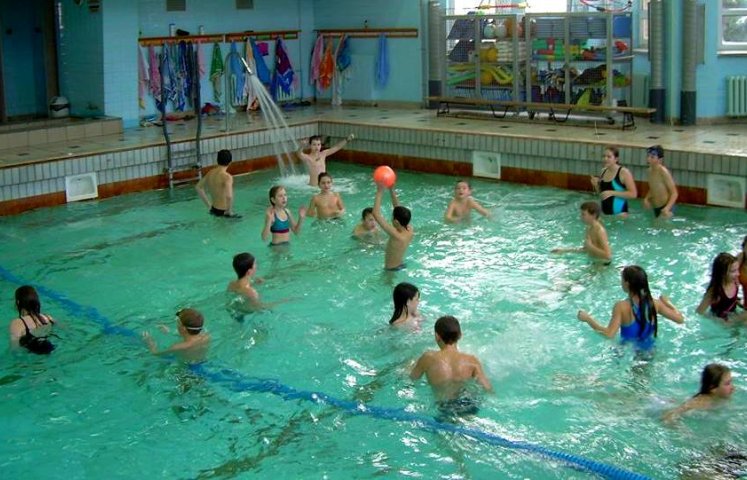 Ośrodek Sportu i Rekreacji w Dzierżoniowie zaprasza do skorzystania z oferty HAPPY HOURS. W jej ramach wstęp na basen kryty kosztuje tylko 5 zł. Promocja obowiązuje w w styczniowe weekendy w określonych godzinach.