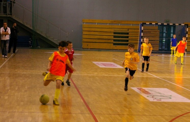 Ośrodek Sportu i Rekreacji w Dzierżoniowie w pierwszym tygodniu stycznia rozpoczyna kolejną edycję Halowej Ligi Piłki Nożnej dla dzieci klas II i III Szkół Podstawowych 2016.