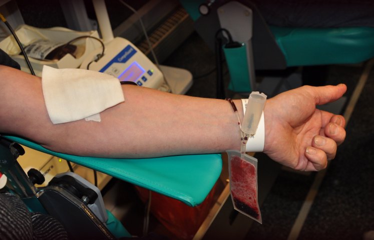 W 2017 r. Regionalne Centrum Krwiodawstwa i Krwiolecznictwa w Wałbrzychu nadal co piątek w godz. 9.00-13.00 będzie gościło na dzierżoniowskim rynku, czekając na dawców krwi w tzw. krwiobusie – mobilnym punkcie poboru krwi. Ale będzie także inna możliwość jej oddania – stacjonarnie.