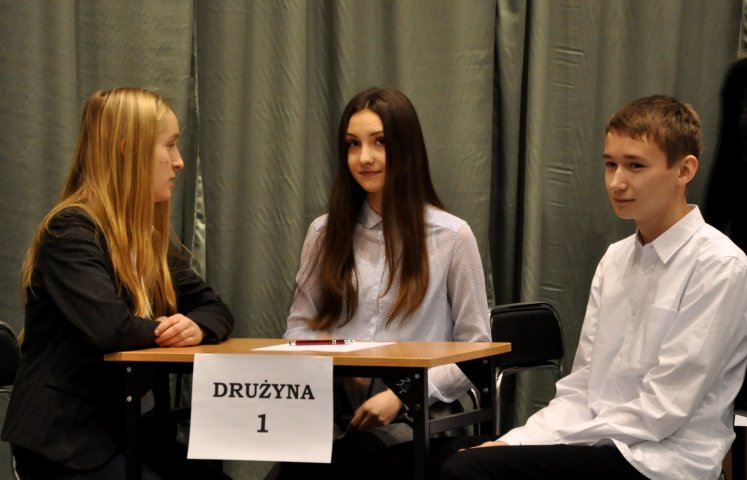 Pierwsze miejsce w Międzyszkolnym Turnieju Przedsiębiorczości  zajęła drużyna nr 1 z Zespołu Gimnazjów 3 (Paulina Urlich, Mateusz Kastelik, Justyna Pestka, opiekun - Jolanta Rygas).
