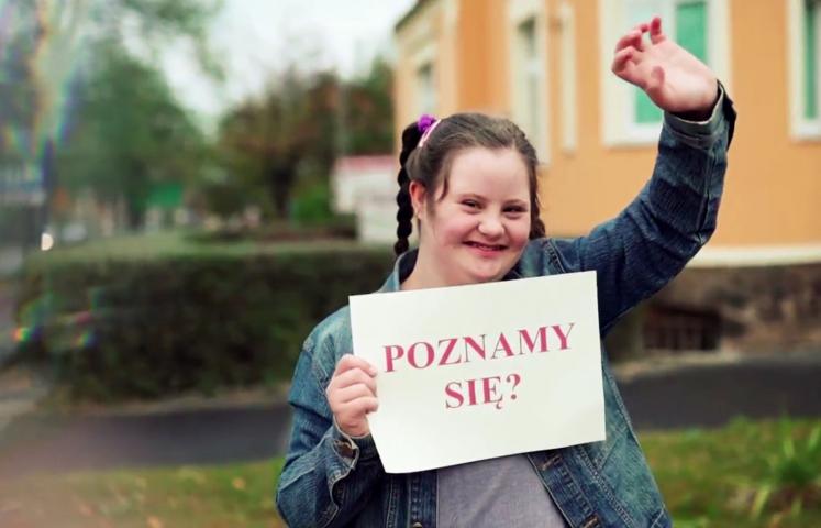 Ośrodek Rehabilitacyjno - Edukacyjno - Wychowawczy PSONI w Dzierżoniowie, bazując na wieloletnim doświadczeniu w pracy z osobami z niepełnosprawnością, podjął się próby zmiany wizerunku osób, którym owa niepełnosprawność towarzyszy.