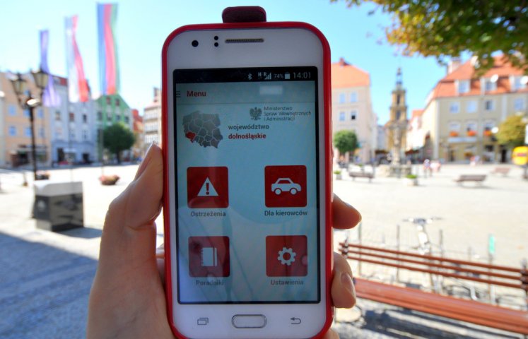 Regionalny System Ostrzegania to bezpłatna aplikacja na telefony komórkowe, wysyłająca komunikaty o potencjalnych zagrożeniach i klęskach żywiołowych. Jest także przydatna dla kierowców.
