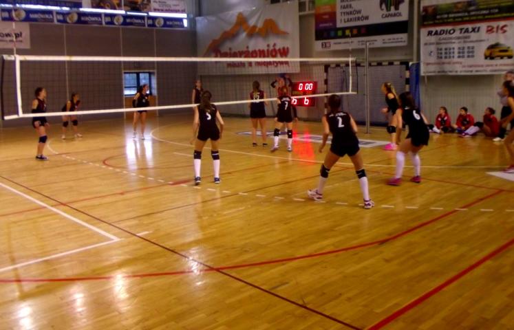 W niedzielę 15 kwietnia w hali Ośrodka Sportu i Rekreacji w Dzierżoniowie odbędzie się Wiosenny Turniej Piłki Siatkowej Kobiet. Zawody rozegrane zostaną w dwóch kategoriach wiekowych: kadetki i juniorki + seniorki. 