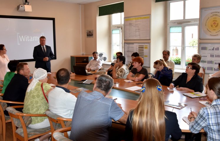 Od 27 sierpnia do 3 września w ramach wizyty studyjnej, Dolny Śląsk odwiedziła grupa dziennikarzy z Ukrainy reprezentująca obwód Kirowohradzki, Zaporoski, Ługański, Czernihowski, Dniepropietrowski i Połtawski. Jej wazną częscią była wizyta w Dzierżoniowie.