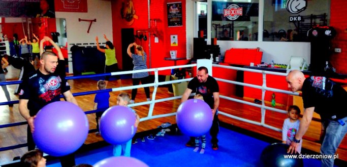 Dzierżoniów: Klub Mamuśki i Global Boxing