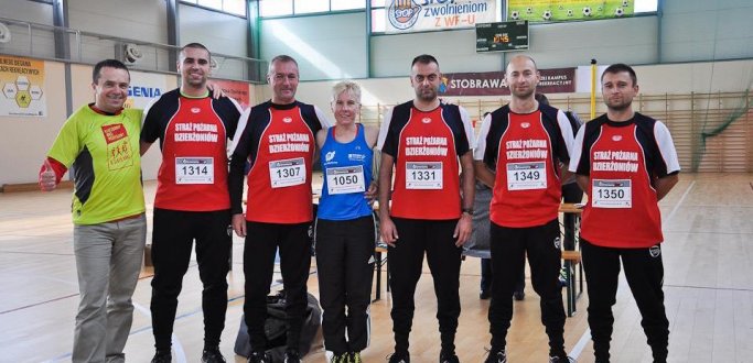 203 biegaczy ukończyło V Kluczborski Bieg Przełajowy „O Złotą Barć” w niedzielę 24 września. Po raz trzeci do wyboru były dwa dystanse - na 5 i 10 km. Strażacy z Komendy Powiatowej Państwowej Straży Pożarnej w Dzierżoniowie wybrali ten krótszy.