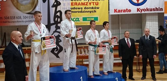 16 grudnia 2017 roku w Koszalinie odbyły się XXVIII Mistrzostwa Polski Młodzieżowców oraz Mistrzostwa Polski Juniorów w ramach Ogólnopolskiej Olimpiady Młodzieży. 