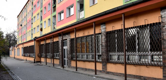 Nadają się na siedzibę firmy, biuro lub prowadzenie nieuciążliwej działalności gospodarczej. Będzie je można nabyć w ogłoszonym przez miasto przetargu. Pięć lokali użytkowych znajduje się w budynkach przy ul. Rzeźniczej 2 i Pocztowej 1.