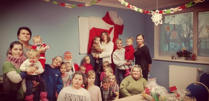 Święty Mikołaj lubi odwiedzać dzieci w każdym miejscu oraz w każdym wieku na całym świecie. 5 grudnia z workiem pełnym prezentów przybył do Ośrodka Pomocy Społecznej w Dzierżoniowie.