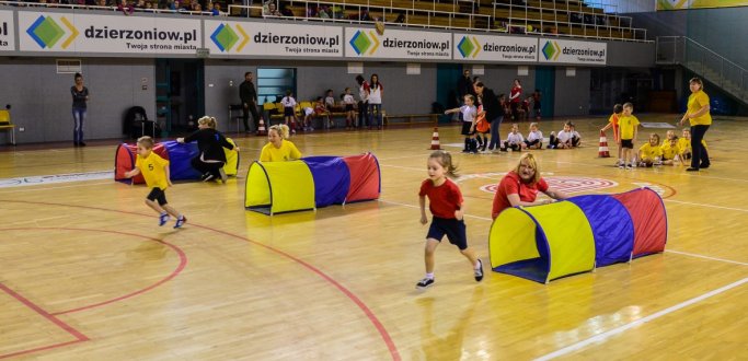Olbrzymią determinacją i wolą walki wykazały się przedszkolaki biorące udział w XXII Olimpiadzie Sportowej Przedszkoli, która odbyła się 26 kwietnia w hali Ośrodka Sportu i Rekreacji w Dzierżoniowie. Wzięło w niej udział sześć dzierżoniowskich przedszkoli.