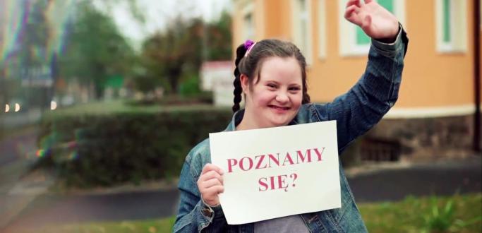 Ośrodek Rehabilitacyjno - Edukacyjno - Wychowawczy PSONI w Dzierżoniowie, bazując na wieloletnim doświadczeniu w pracy z osobami z niepełnosprawnością, podjął się próby zmiany wizerunku osób, którym owa niepełnosprawność towarzyszy.