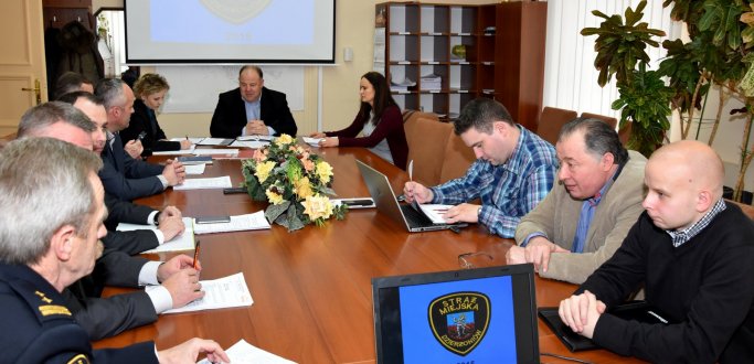 Efekty działań, zmiany w sposobie pracy oraz wyzwania stojące przed dzierżoniowskimi strażnikami omawiali w tym tygodniu radni pracujący w Komisji Spraw Obywatelskich i Porządku Publicznego.