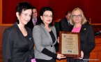 Podczas sesji dyrektor Miejsko-Powiatowej Biblioteki Publicznej Jadwidze Horanin wręczono certyfikat odnowienia sytemu zarządzania jakością zgodną z normą ISO. 