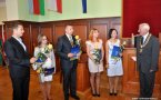 Sześciu dzierżoniowskich nauczycieli złożyło ślubowanie i odebrało tytuły nauczyciela mianowanego.