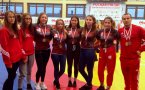 Zawodniczki MULKS Junior Dzierżoniów - Sylwia Martyka oraz Paulina Martyka w kategorii 59 kg juniorki wywalczyły złote medale Pucharu Polski i tym samym obroniły tytułu z roku 2016 na Jesiennym Pucharze Polski Kadetek oraz Juniorek w Zapasach, który rozegrano w dniach 20-21 października w Siedlcach. 