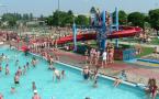 Ośrodek Sportu i Rekreacji w Dzierżoniowie zaprasza wszystkich na basen odkryty przy ul. Strumykowej 1. Basen zostanie otwarty w środę 19 czerwca i będzie czynny w godzinach od 10.00 do 19.00 przez cały okres wakacji. 