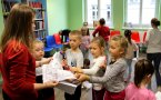 Na kolejną edycję Biblioteki Malucha oraz Klubu Książki i Ilustracji zapraszamy 4 i 6 października. Przypominamy, że obowiązują wcześniejsze zapisy. 