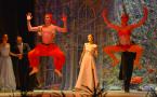 „Dziadek do orzechów”" to największy fenomen sztuki baletowej, który już od ponad stu lat niezmiennie zachwyca publiczność całego świata. W tym sezonie artystycznym zawita także do Dzierżoniowa! Widowisko na najwyższym światowym poziomie artystycznym zapewni fenomenalny zespół tancerzy Royal Lviv Ballet.