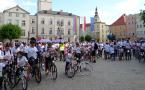 Tłum rowerzystów na dzierżoniowskim rynku